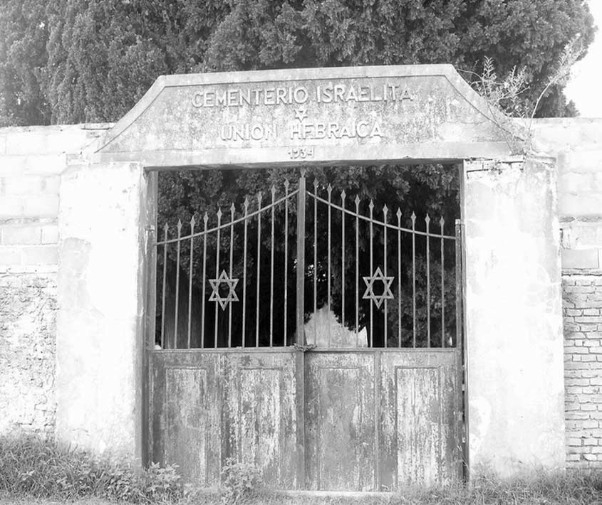 Recorrido mediado por el Cementerio Habraico de Granadero Baigorria